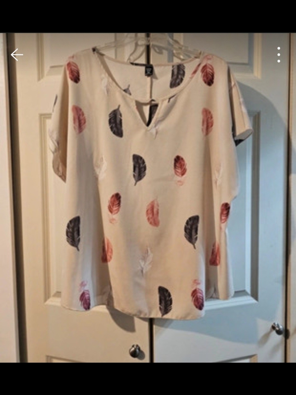 SHEIN Cream Short Sleeve Top with Feather Print Blouse
